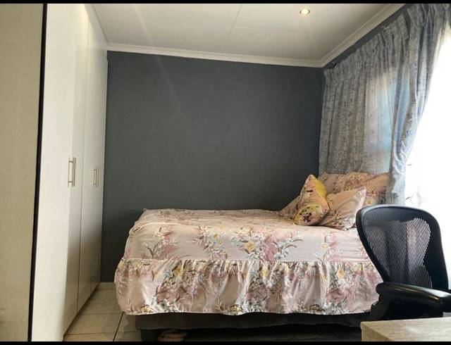 2 BEDROOM HOUSE FOR SALE IN DAWN PARK EXT